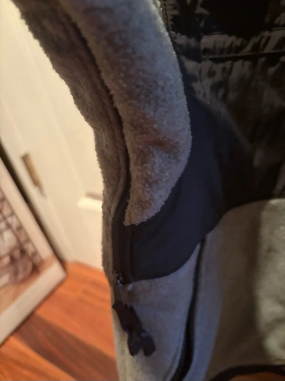 The North Face Men’s Denali Retro Jacket - size Medium - Grey and Black
